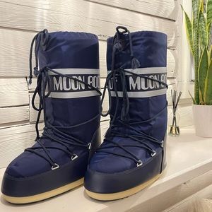 Moon Boots (size 7.5/8) - Brand New